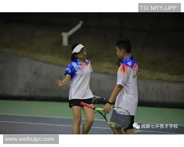 重庆网球队团队协作引发热议球员间默契与竞争的微妙平衡探讨 重庆网球队团队协作引发热议球员间默契与竞争的微妙平衡探讨